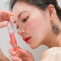ROMAND Glasting Water Gloss 01 Sanho Crush - Sparkling Glass Finish Lip Gloss 4