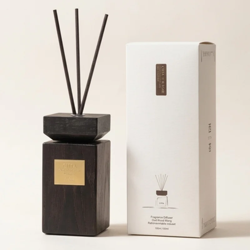 CITTA Oud Wood Reed Diffuser 500ml – Large Square Bottle with Wooden Lid - Main Image