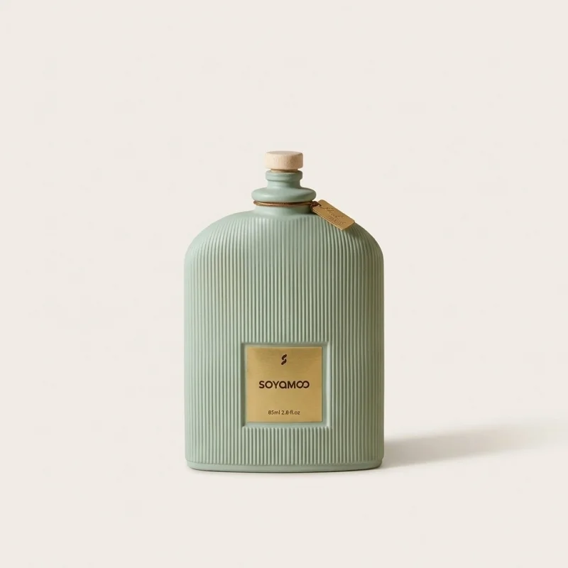 SOYAMOO Oud Wood Fragrance Diffuser - 85ml Elegant Room Aromatherapy - Main Image